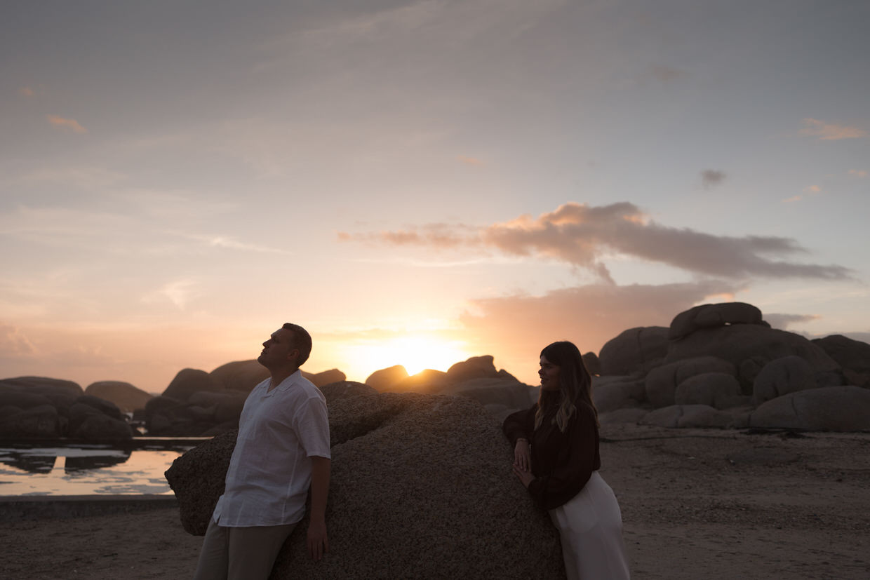 Cape Town engagement photographer photo of engaged couple on the coast
